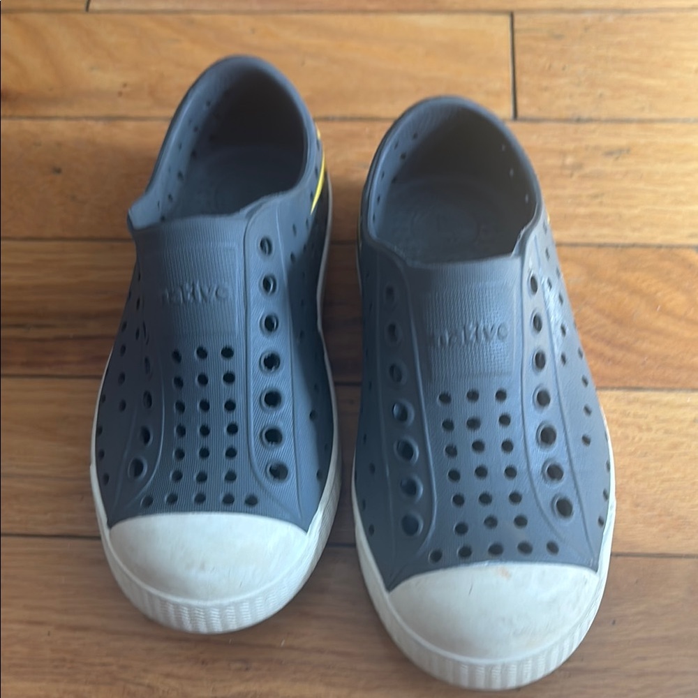 Native Gray Water Shoes with Perforated Design